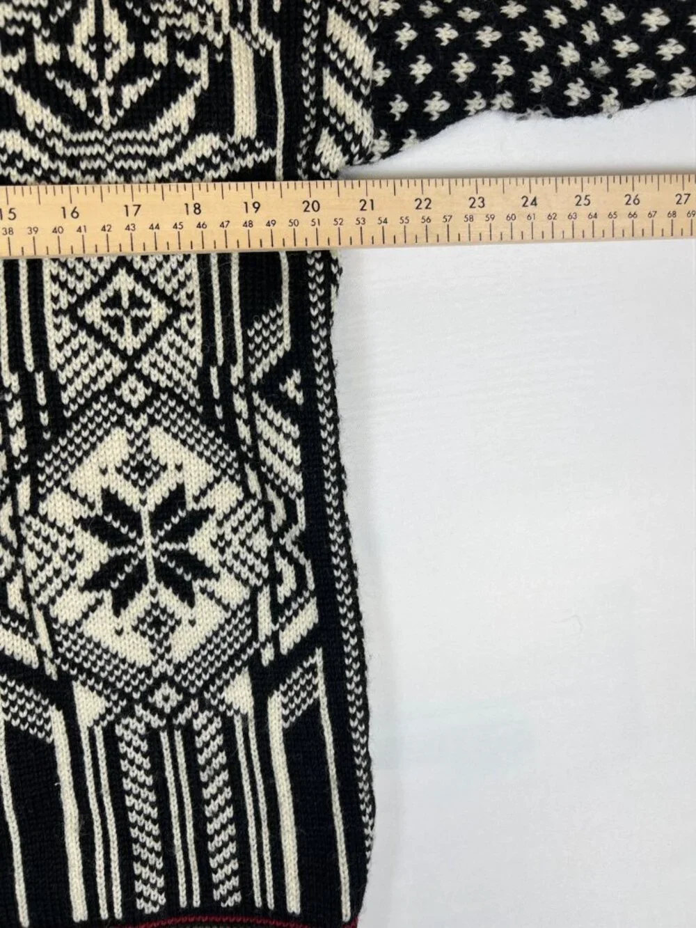 Vintage ODA of Norway Women L Nordic Wool Cardigan Black White Pewter Clasps - Picture 6 of 7